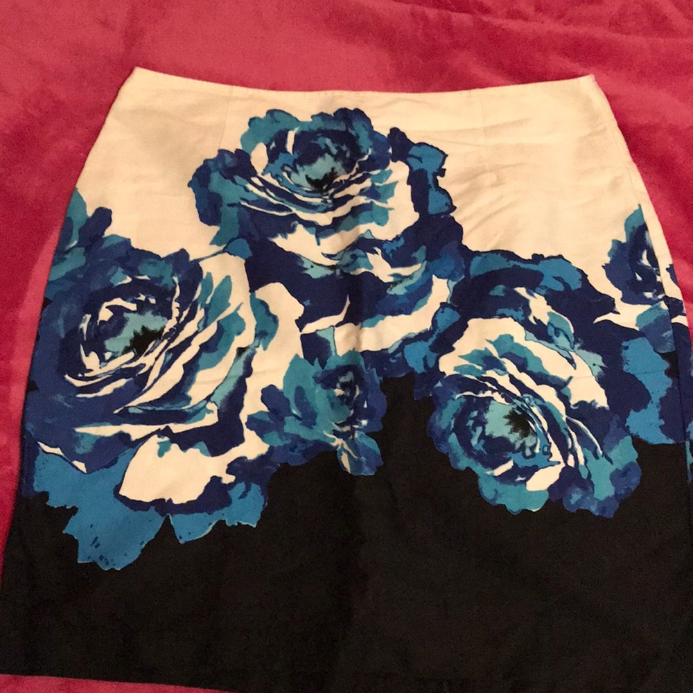 Floral skirt with white, black and blue design